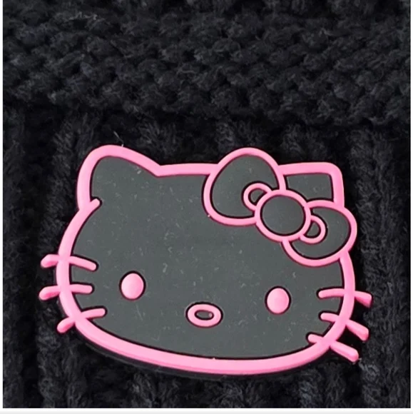 Hello Kitty 💝 Bundle of (3) Free gift "Hello Kitty Bracelet" 🎁